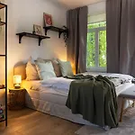 Cy Neustadt - Balkon - Innenstadt - Altbau アパート *