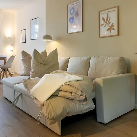 Cy Neustadt - Balkon - Innenstadt - Altbau Apartamento *